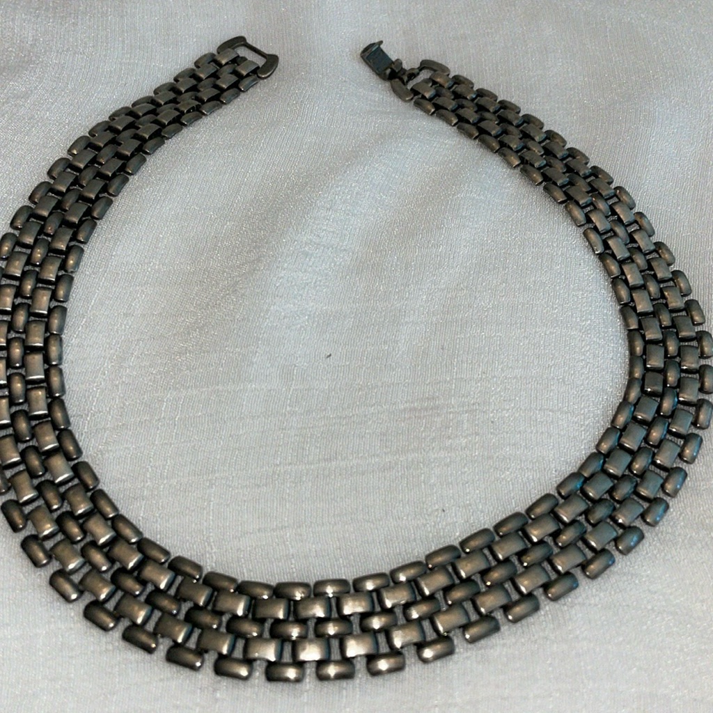 Vintage 90’s Silver Tone Panther Collar Choker Necklace Fold Over Clasp